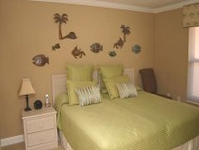 Bedroom with King Bed - Can Be Changed To Two Twins